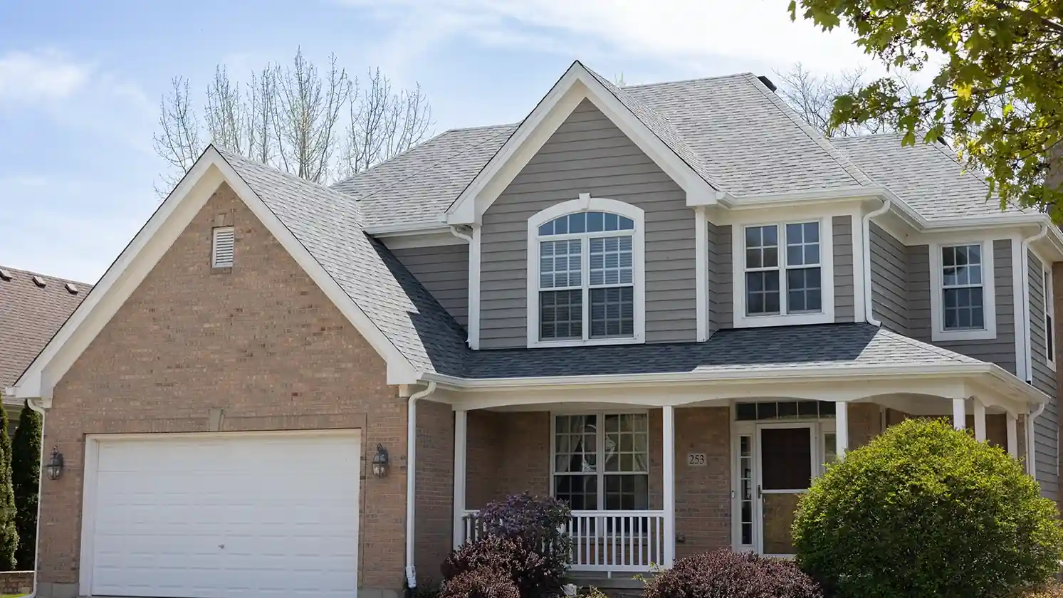Home with Onyx Black roof.