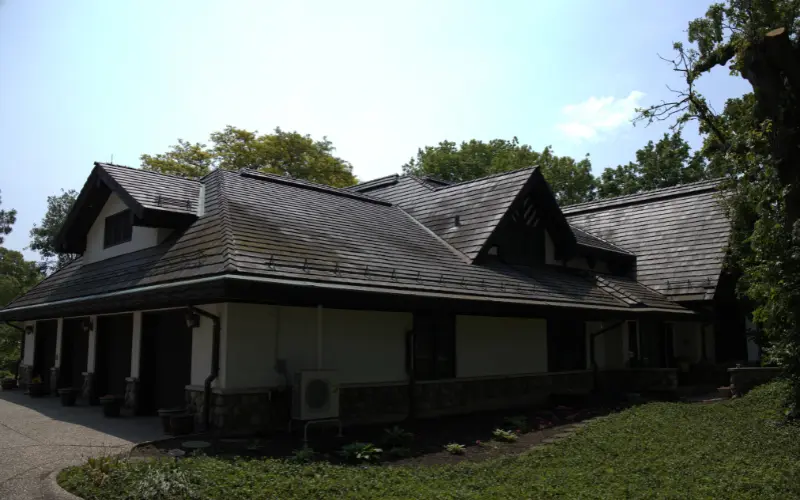 Dirty Roof Ready To Be Replaced