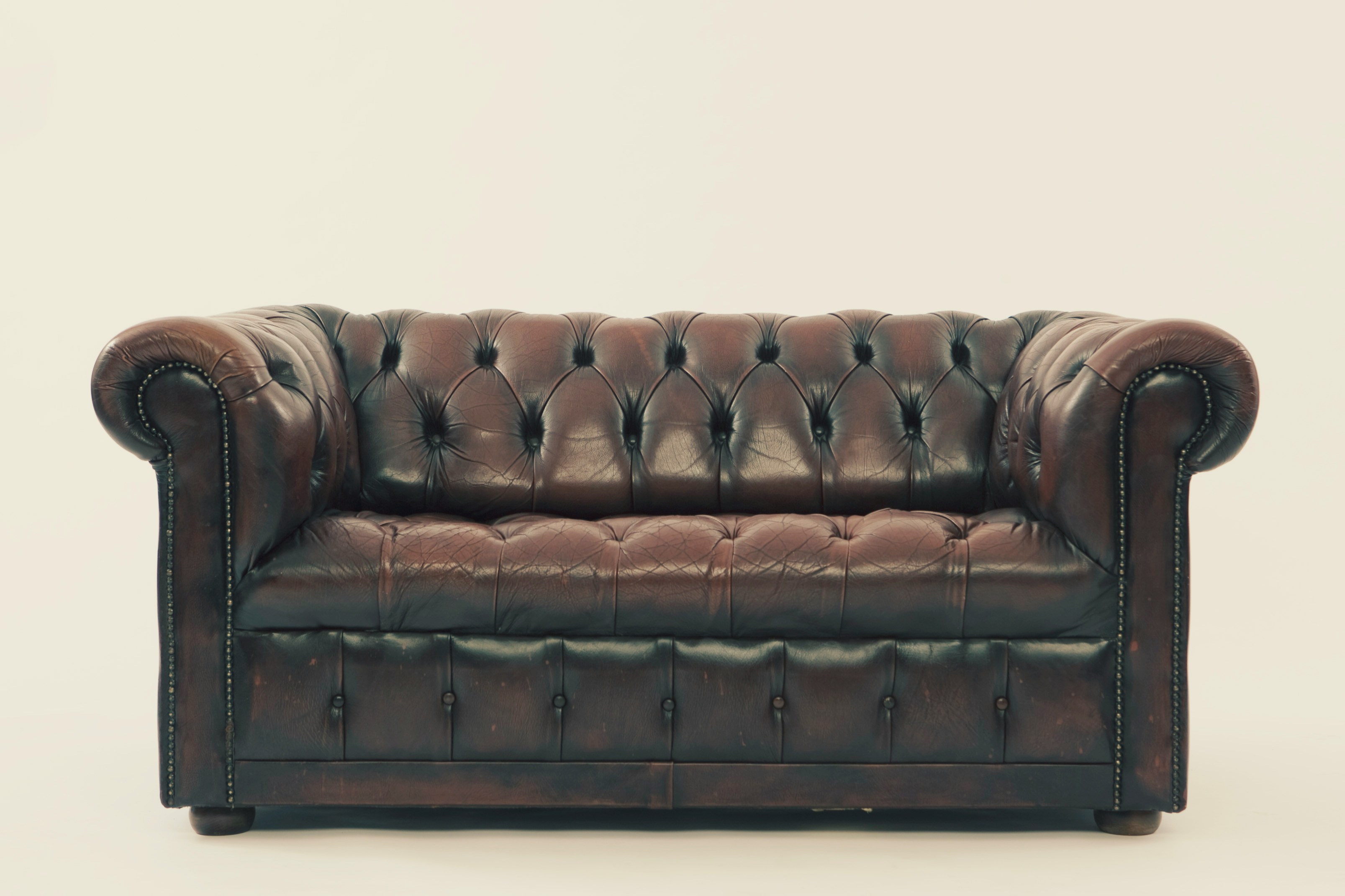 Upholstery vs Reupholstery