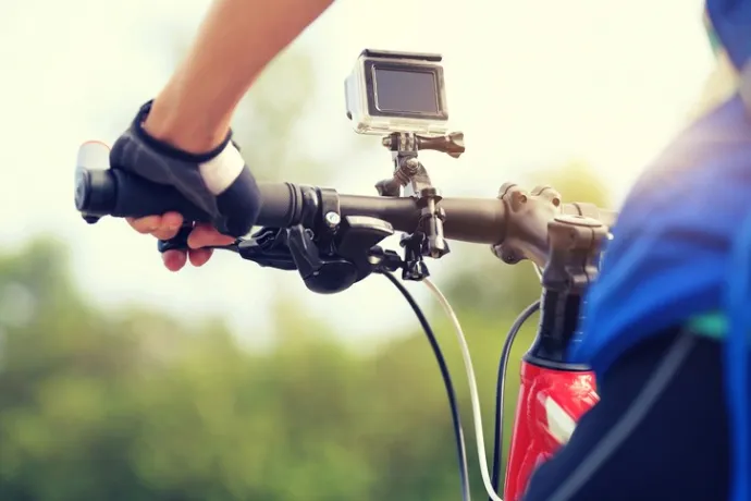 bicycle fitted with Akaso 7000 action camera on handlebars|Akaso action camera helmet cam