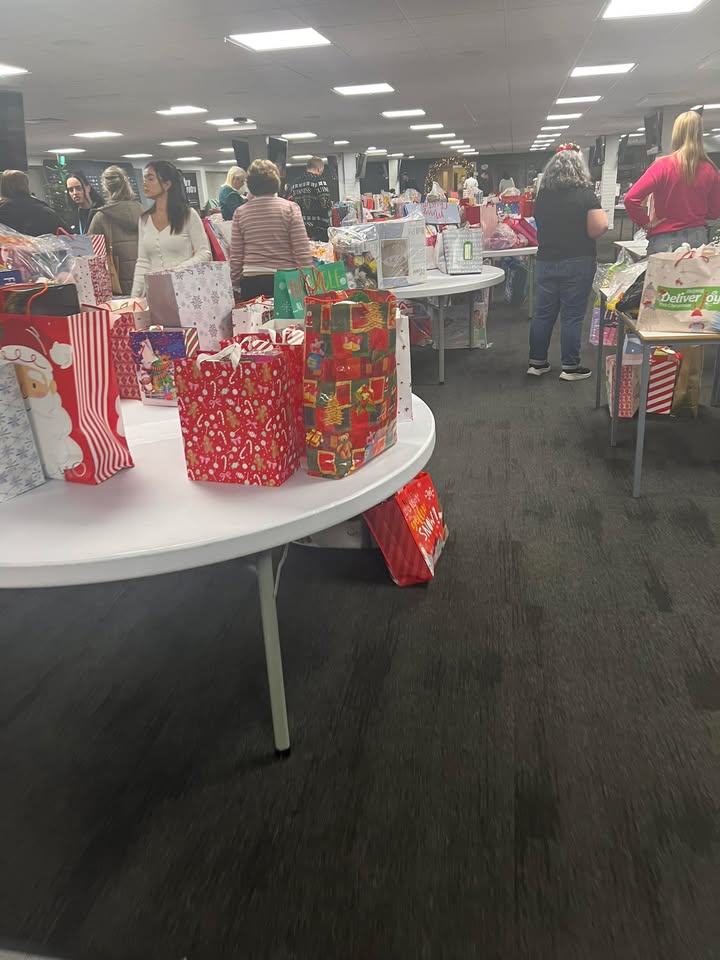 1148112025259377_1398335658969615