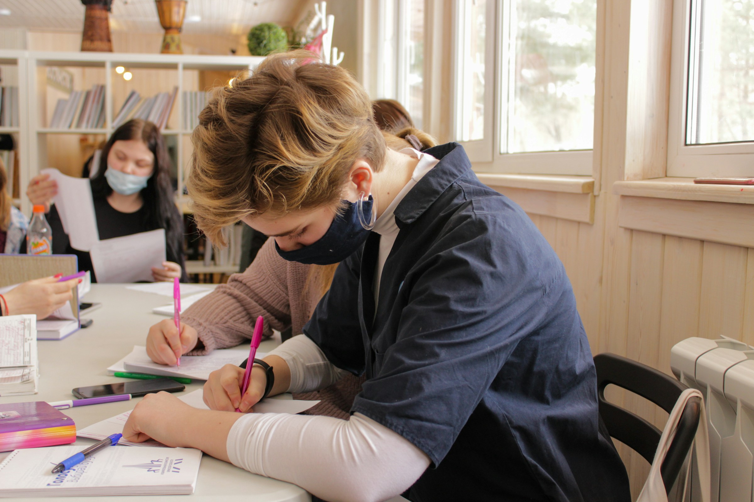 Why Is AI Good for Students and How Can They Use It Responsibly?