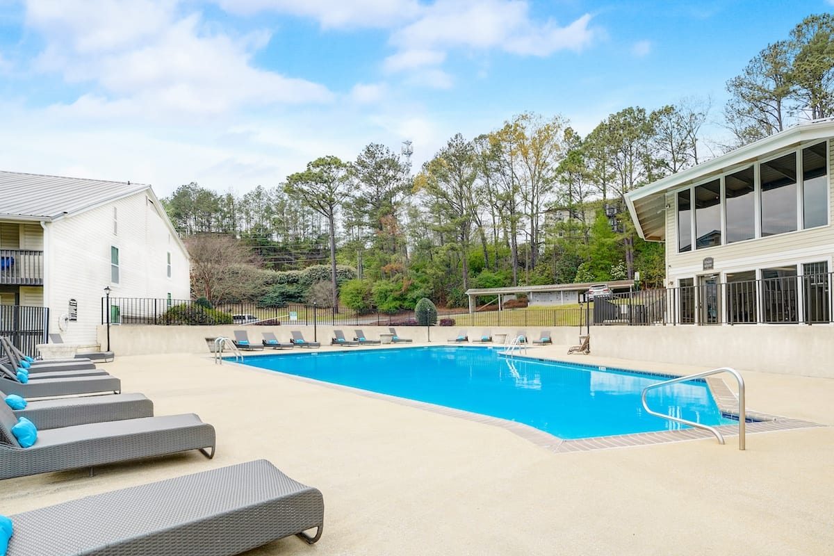 Hills at Hoover apartments exterior in Hoover, AL