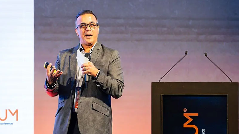 Estructura fingers on venues’ pulse