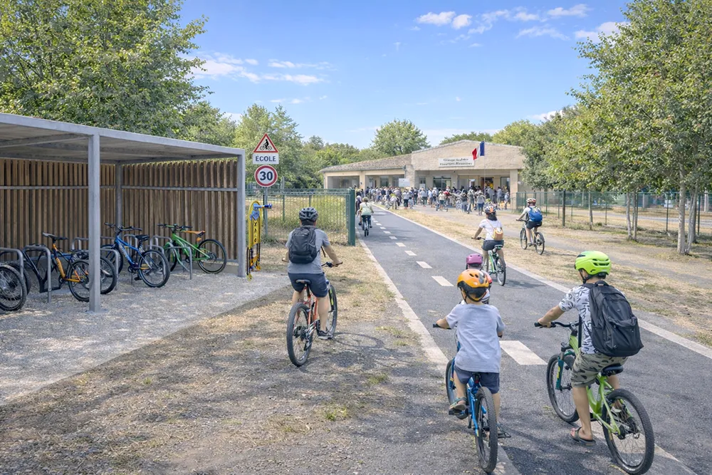 Des écoles mieux équipées pour le vélo avec les équipements Clever-Series