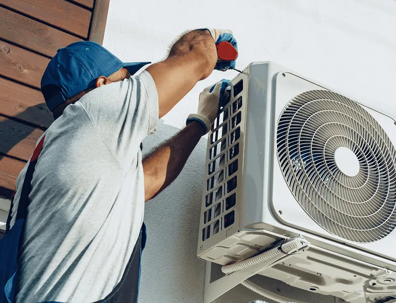 Mobilier récupéré lors d'un débarras pour être revalorisé