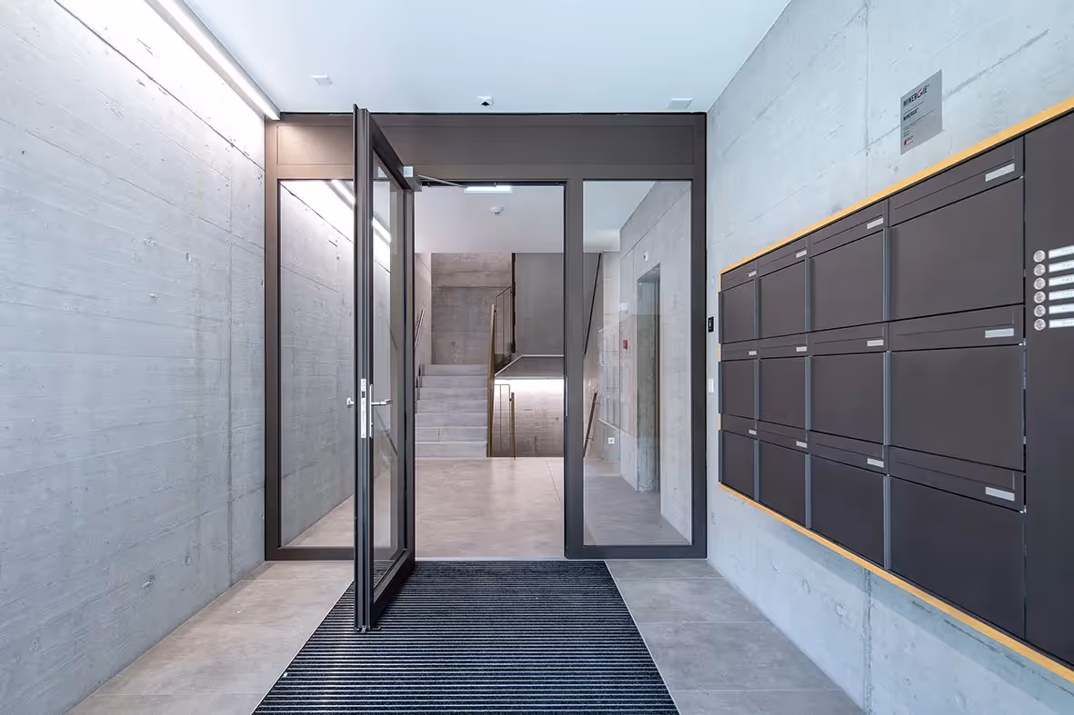 Photo Gallery Léman 24 / La Bastida - D