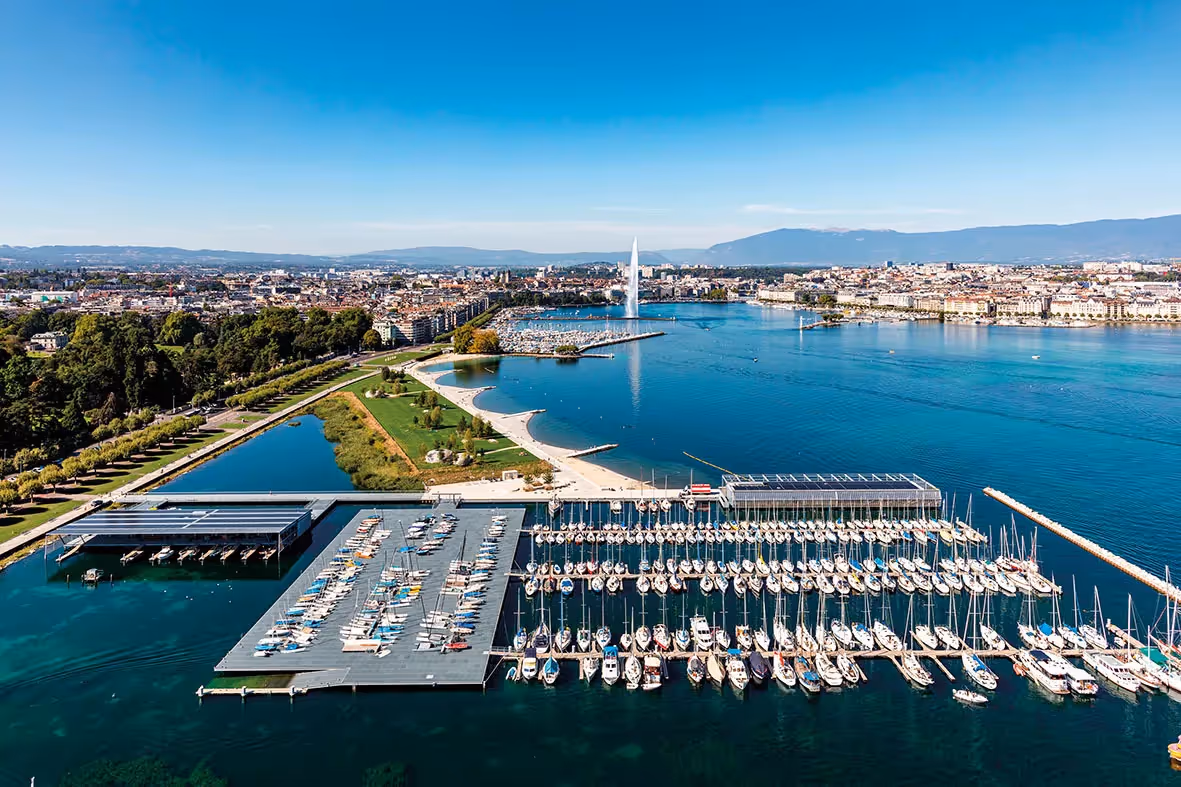 Photo Gallery Plage Publique des Eaux-Vives et Port Noir