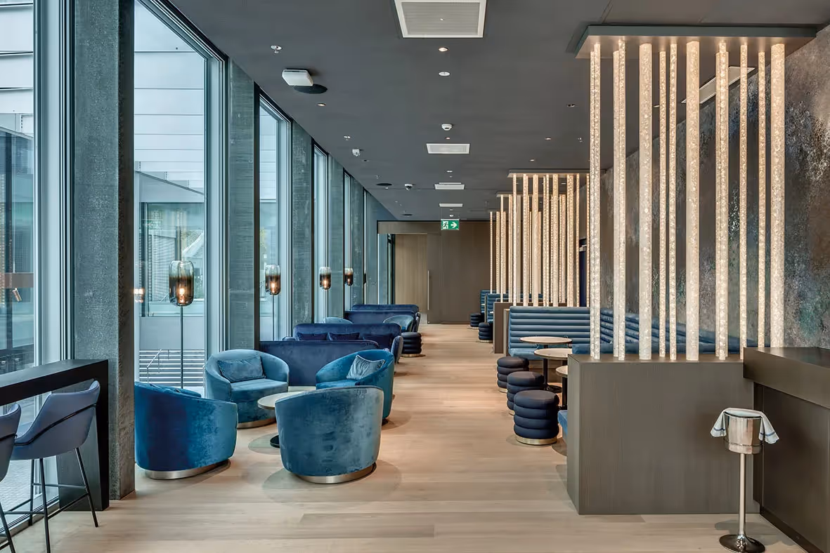 Photo Gallery The Circle - F