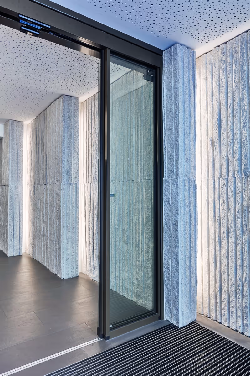 Photo Gallery Zollstrasse 42 - D
