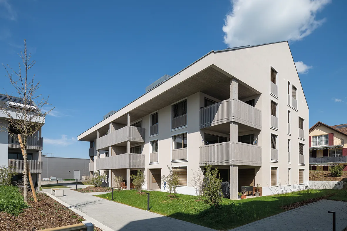 Photo Gallery La Myonaz