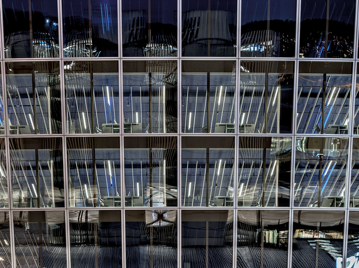 Photo Gallery The Circle - F