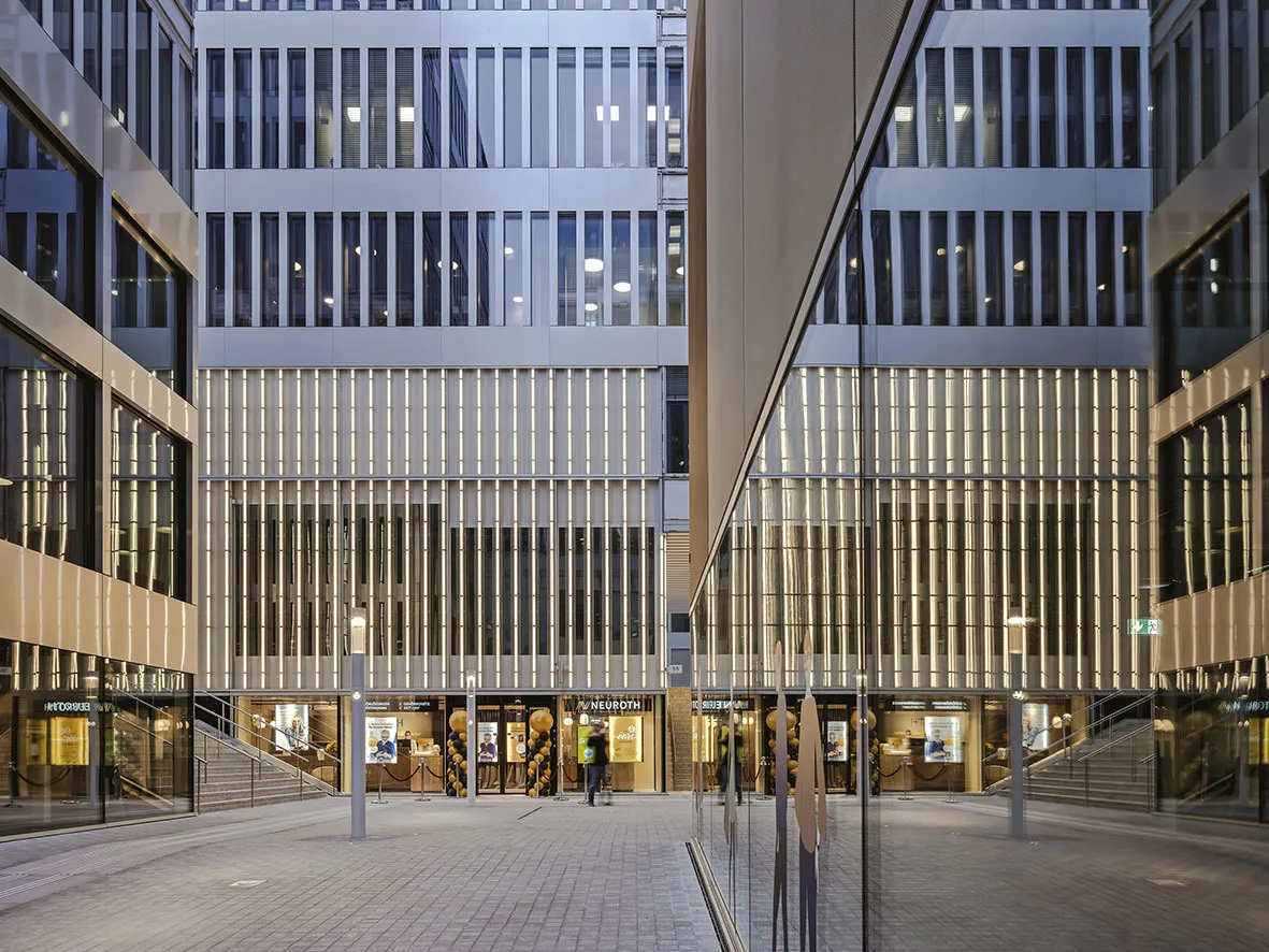 Photo Gallery The Circle - D