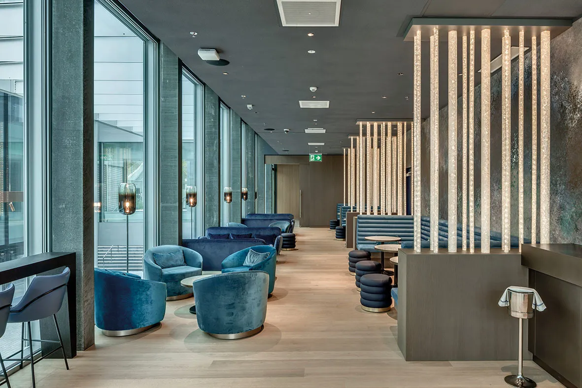 Photo Gallery The Circle - D