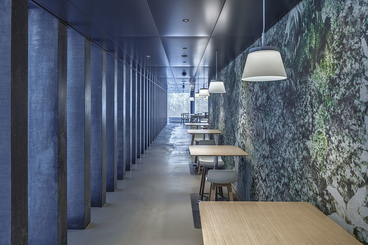 Photo Gallery The Circle - E