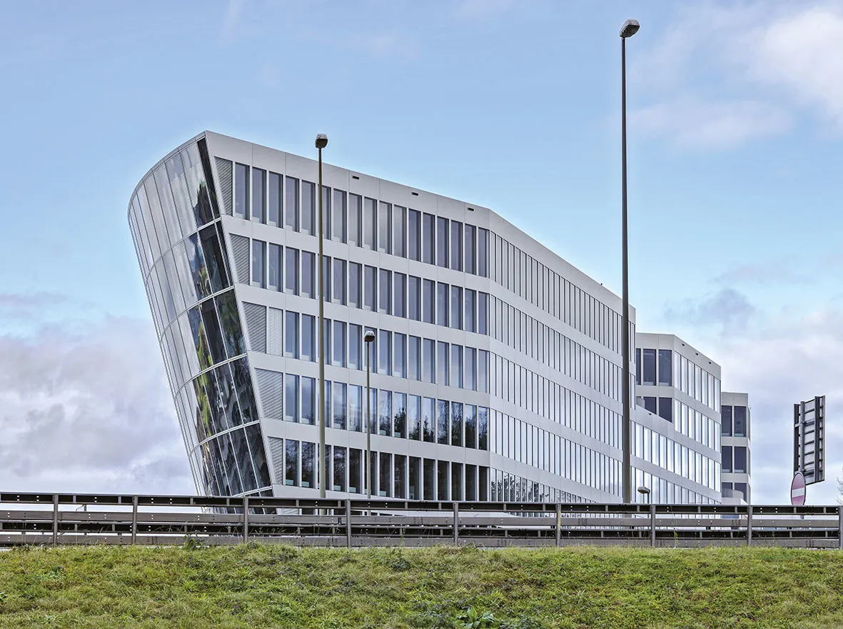 Photo Gallery The Circle - D