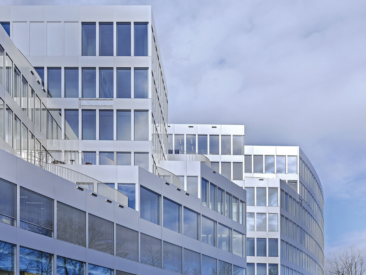 Photo Gallery The Circle - E