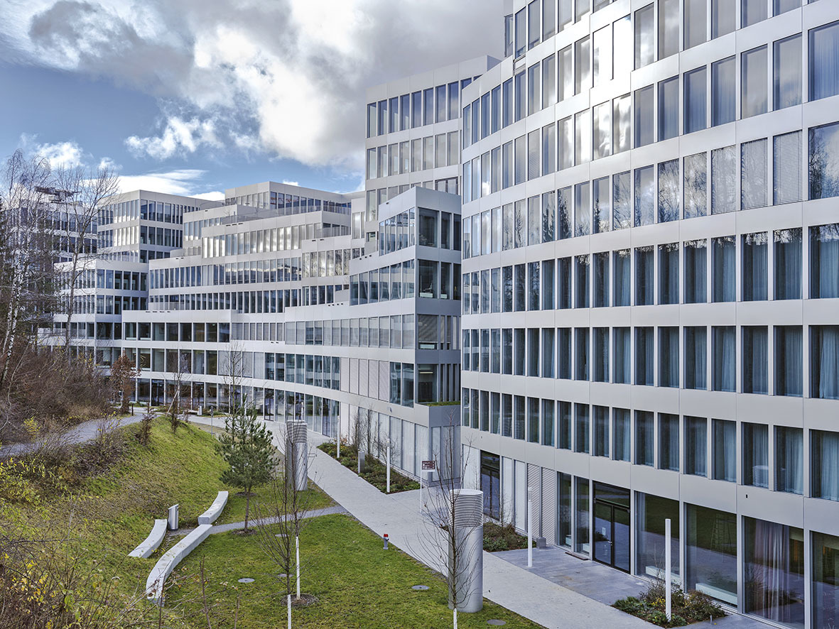 Photo Gallery The Circle - E