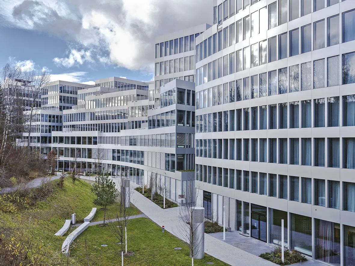 Photo Gallery The Circle - D