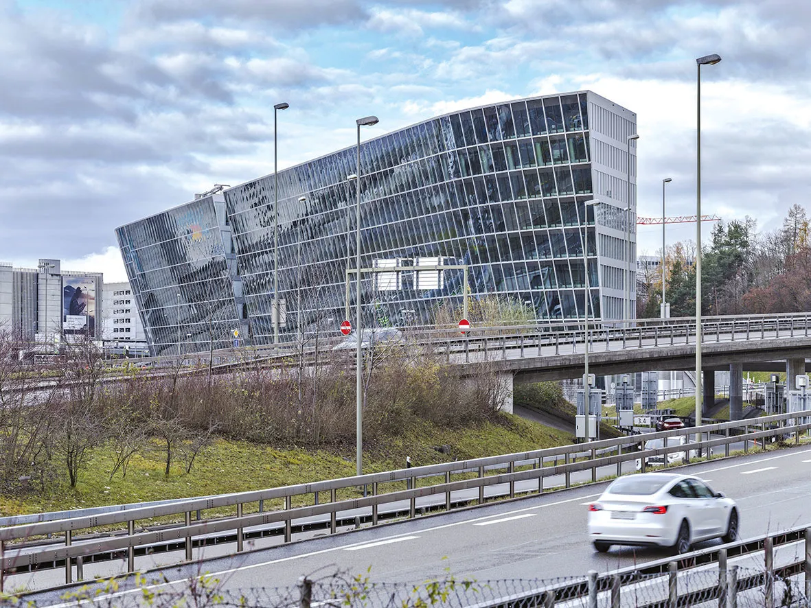 Photo Gallery The Circle - D