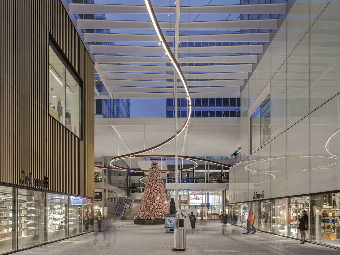 Photo Gallery The Circle - E