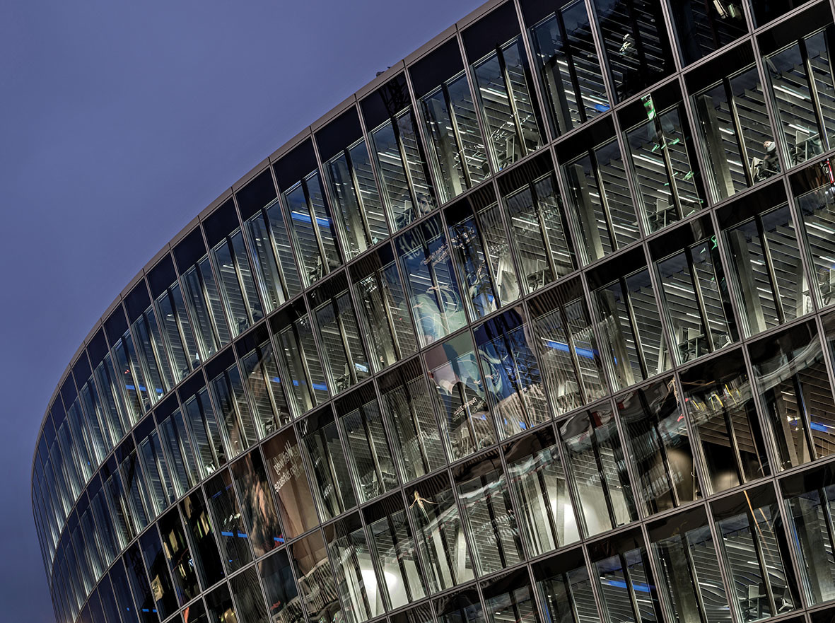 Photo Gallery The Circle - F