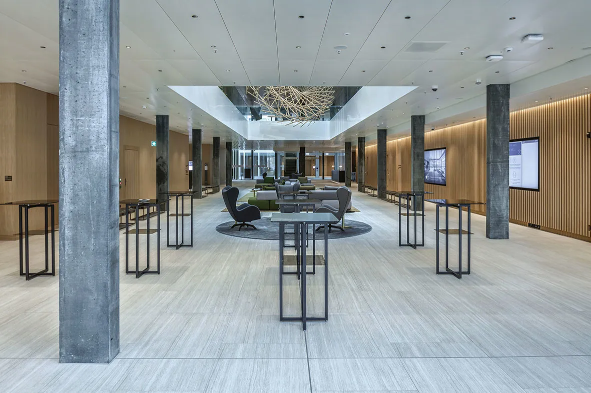 Photo Gallery The Circle - D