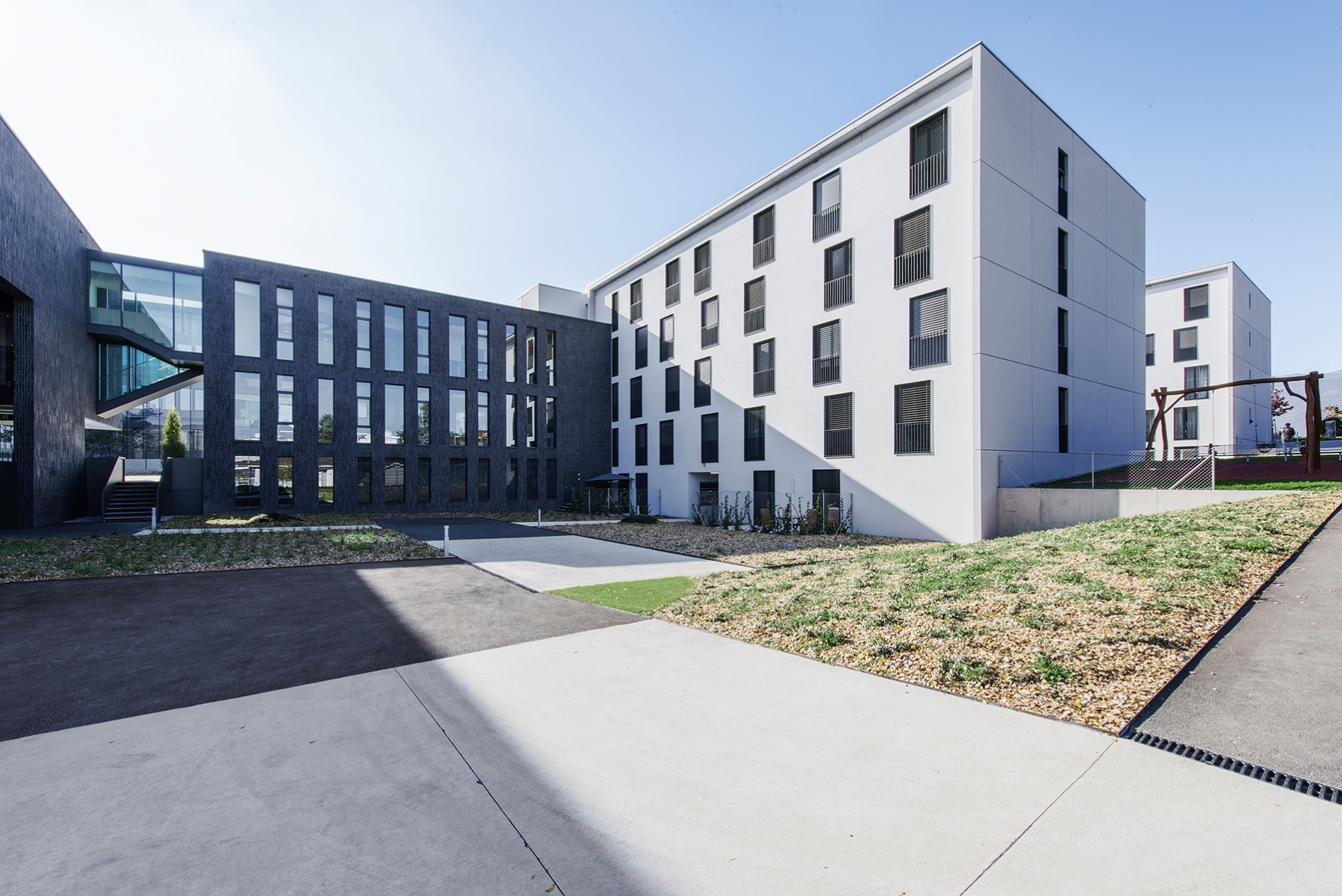 Photo Gallery Caillat