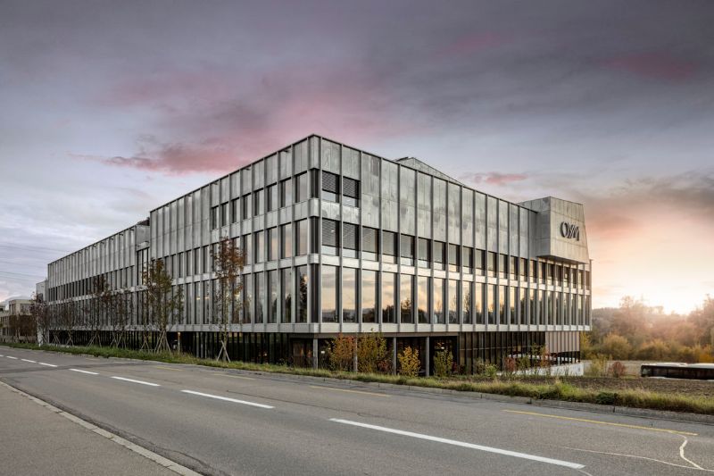 Reference Système d'extraction de fumée et de chaleur et système de ventilation automatisé dans le centre d’athlétisme OYM Des techniques adaptées pour des performances optimales