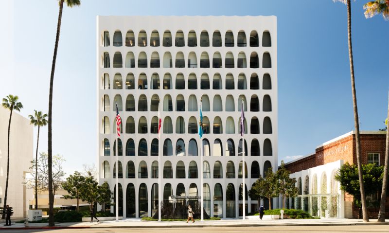 Produit 9720 Wilshire blvd. 