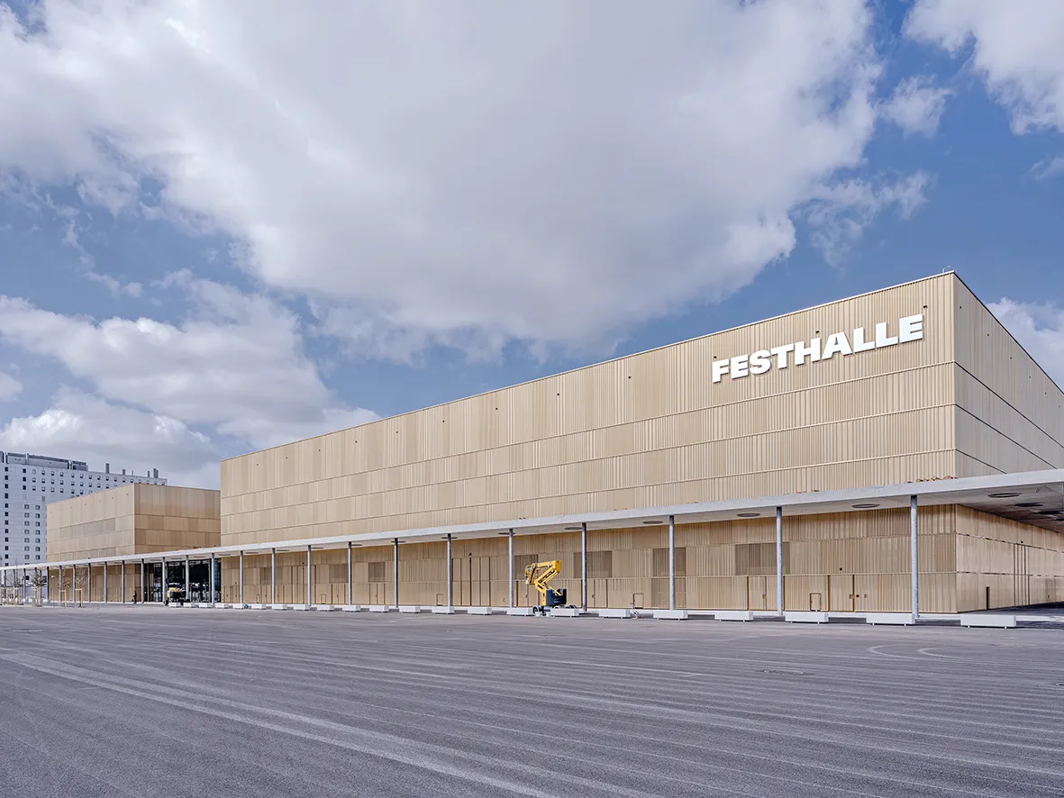 Photo Gallery Festhalle Bern - F