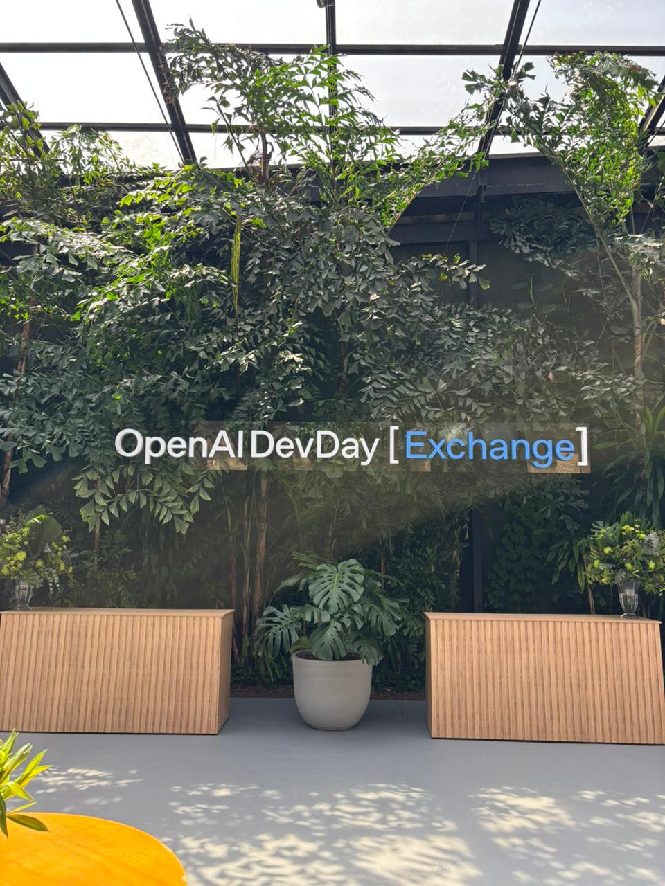 Foto Letra Caixa Logo