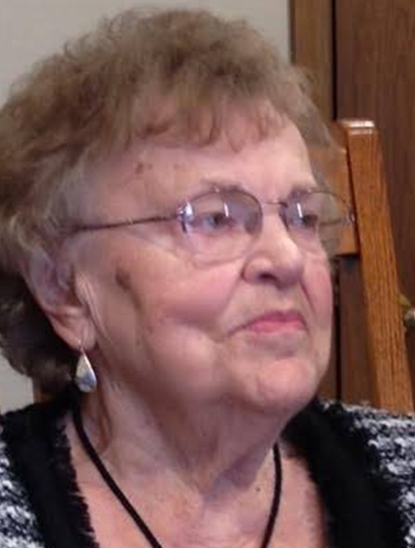 Evelyn (Evie) Holdhusen