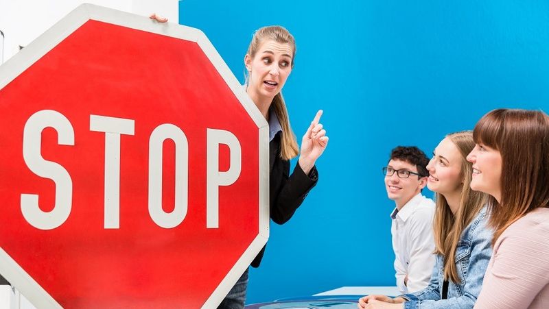 Apprendre le Code de la route : Guide du code 2024 - Ornikar