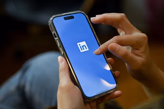 LinkedIn splash screen on the mobile phone