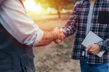 Handshake between partners