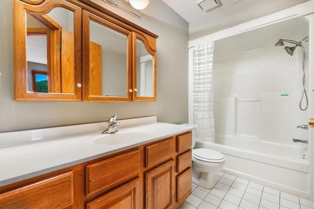 piere barnes realtor