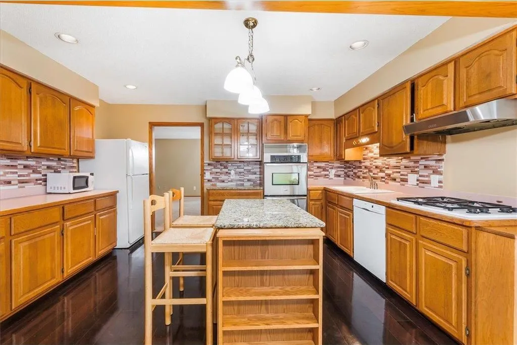 piere barnes realtor