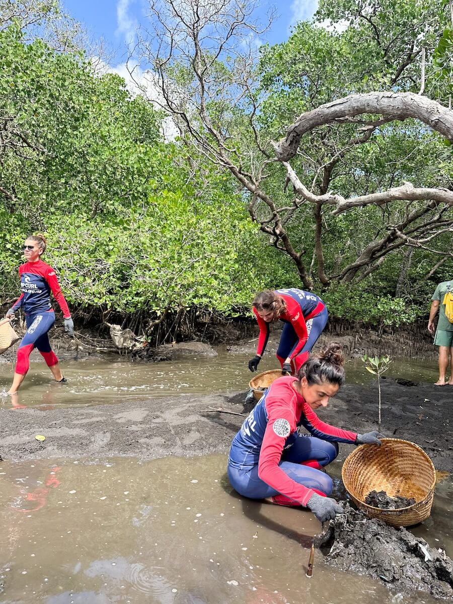 Boundless Life families cleaning the mangroves in Bali