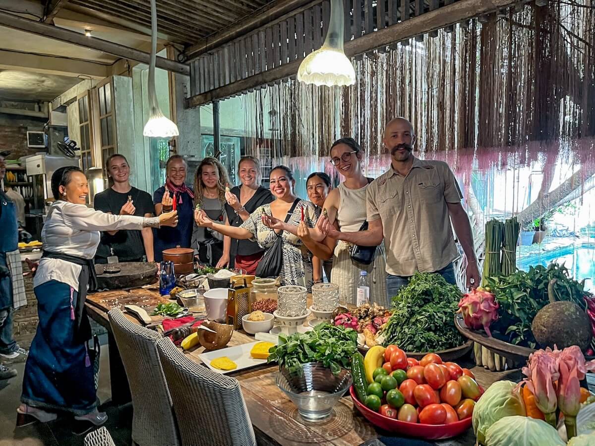 A Boundless Life group take a cooking lesson in Sanur Bali.