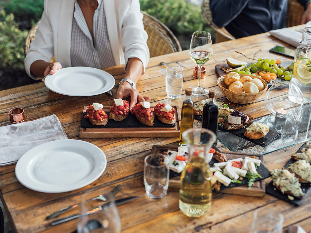 A table of excellent Italian food and wine in the Tuscan Boundless Masterclass cohort.