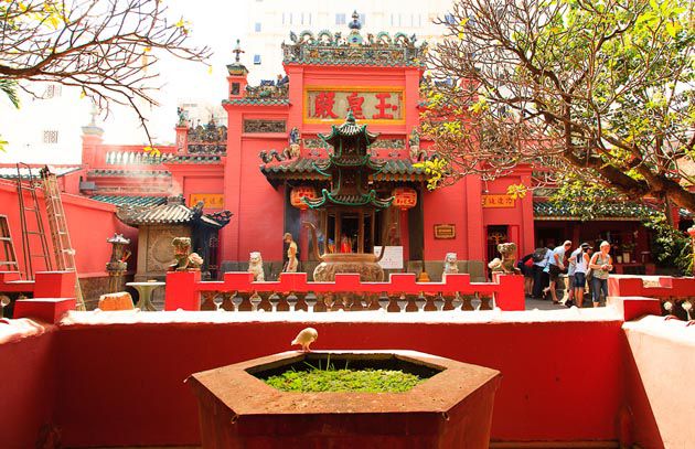 Jade Emperor Pagoda Ho Chi Minh - Place to visit Saigon