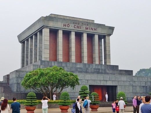 Ho Chi Minh Mausoleum | Must-See Attractions near Eastin Hanoi