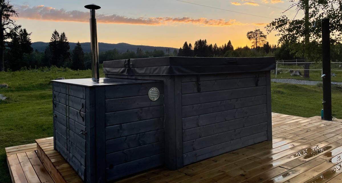 How Rexener Hot Tubs Compare to Electric Hot Tub in Fuel Efficiency and Costs