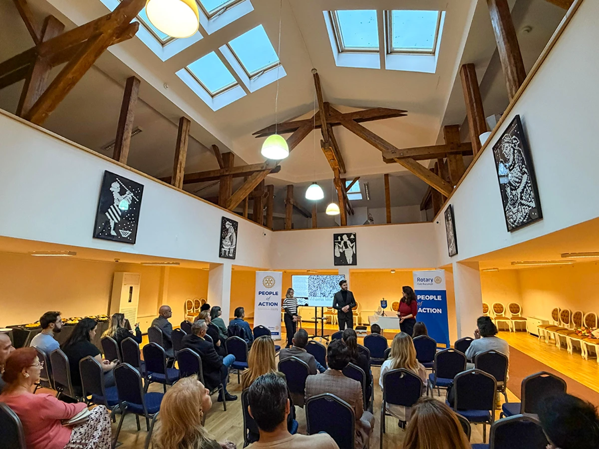 Debutul seriei Cocktail Cultural la Casa Cesianu-Filipescu, artist talk Mihaela Moldovan