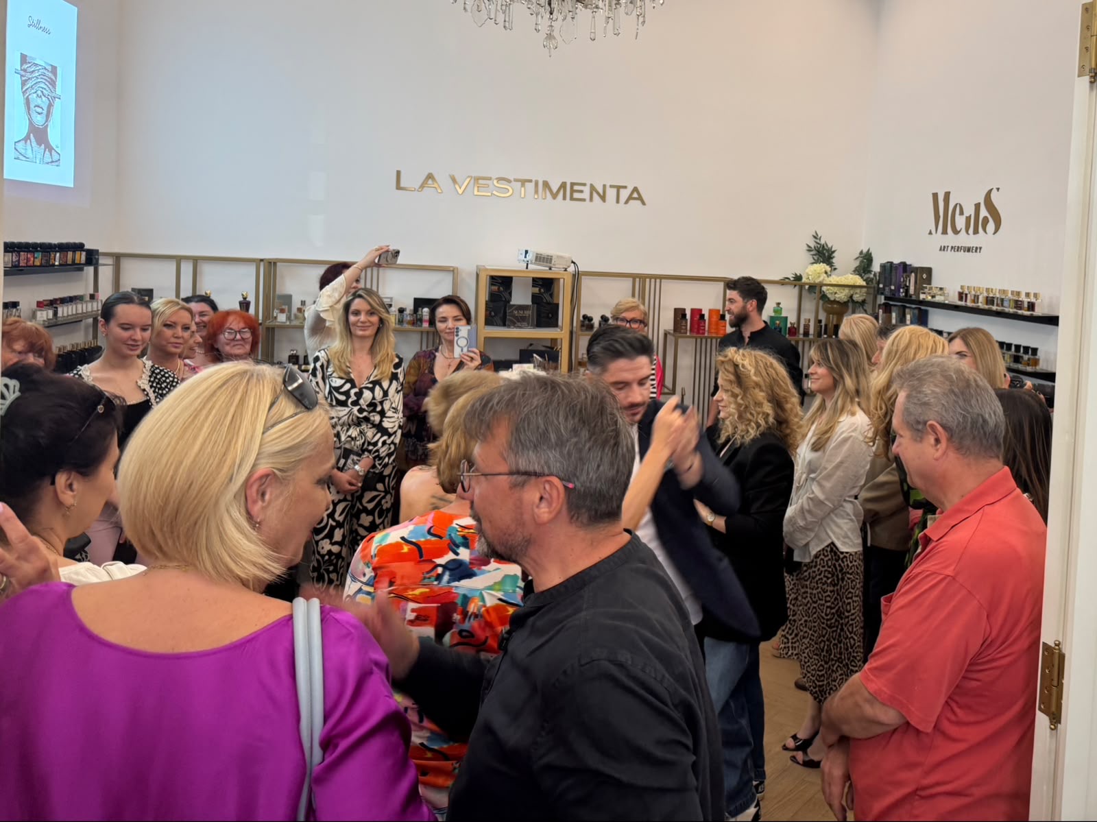 Cocktail Cultural, Ediția a IV-a: o seară despre iubire, artă și simțuri la MEUS Art Perfumery