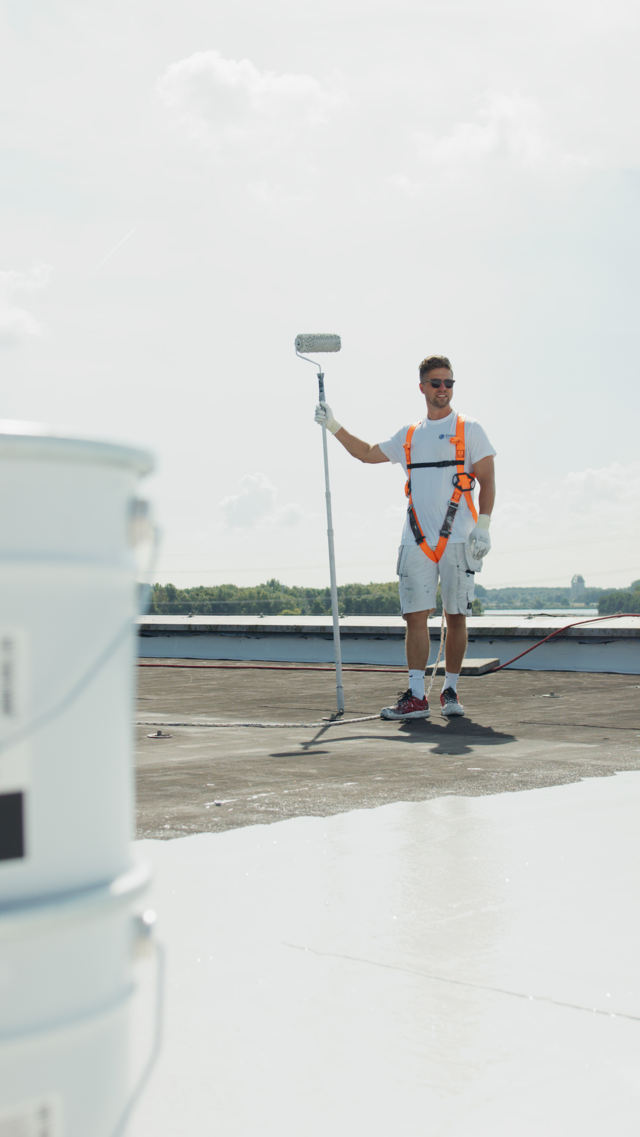 Duurzaamheid van wit dak coating op bitumen dak