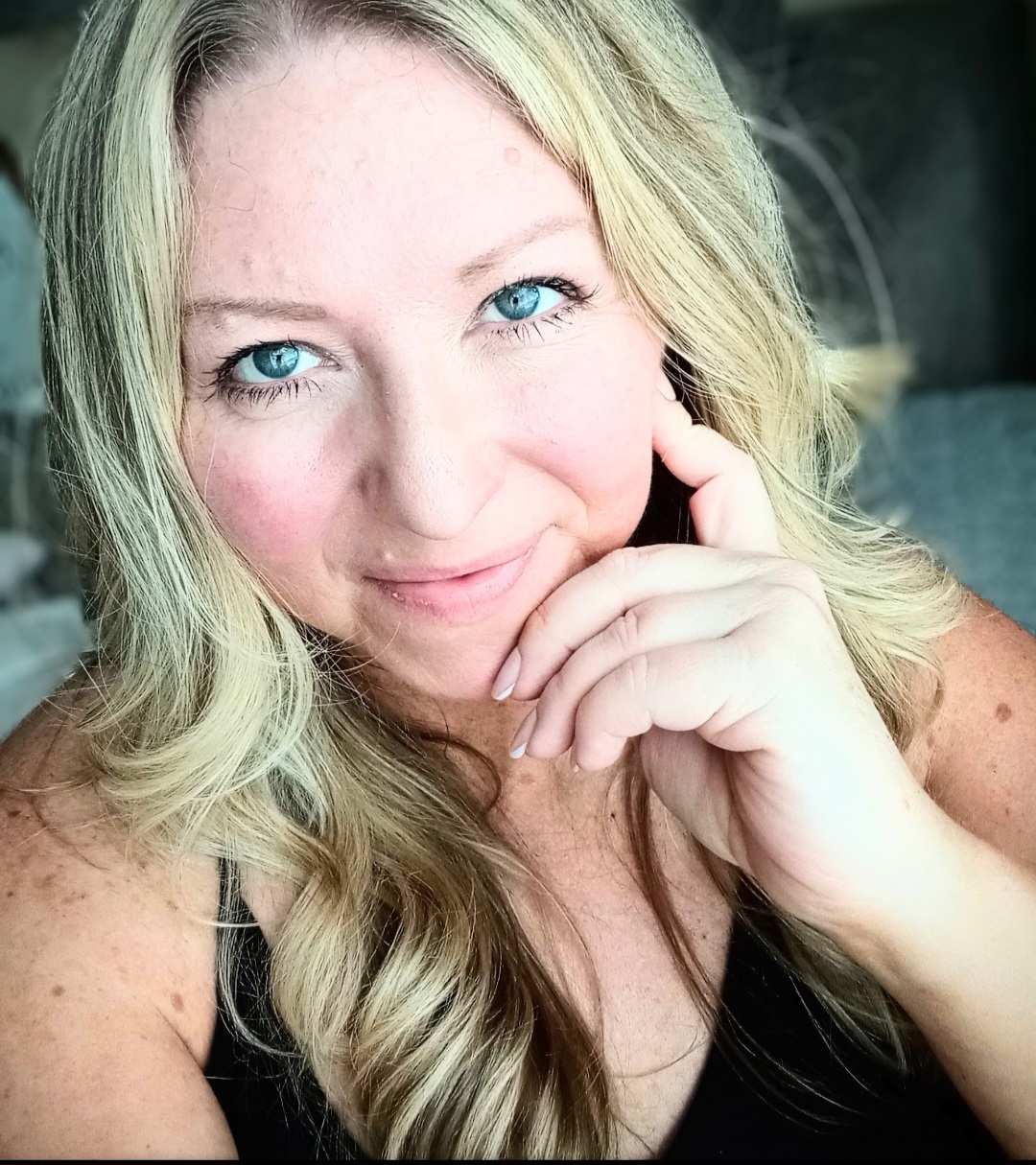 Jacquelyn, Melanoma Survivor and CanCare Volunteer