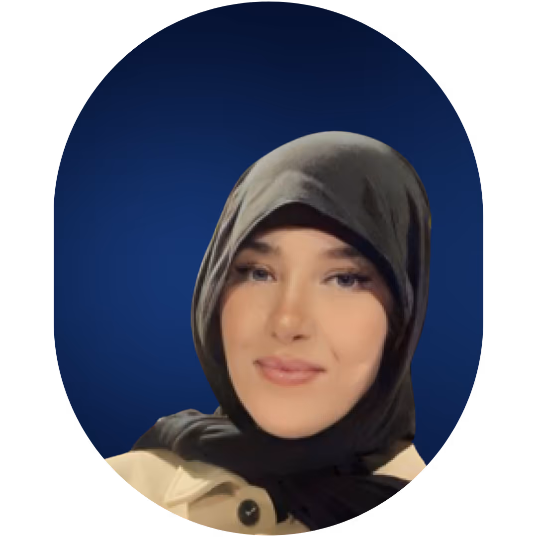 Portrait d'une femme portant un hijab halal sur fond bleu marine