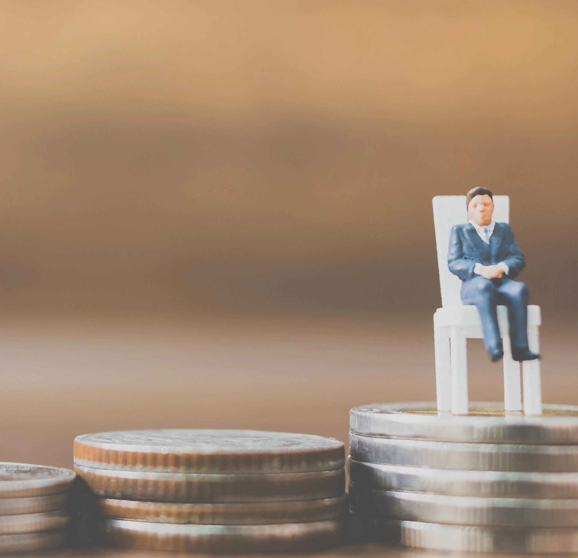 L'indépendance financière se construit en épargnant et en investissant.